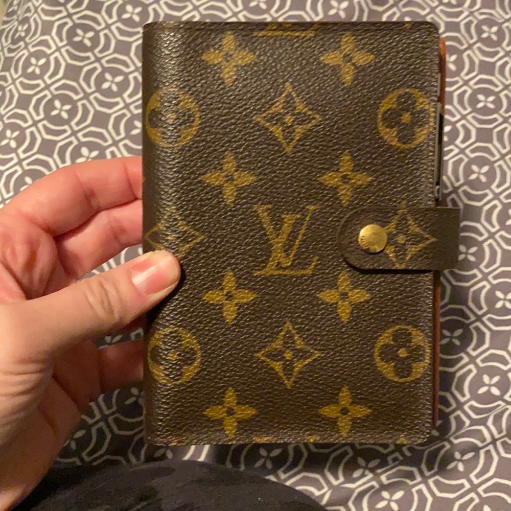 Louis Vuitton PM agenda